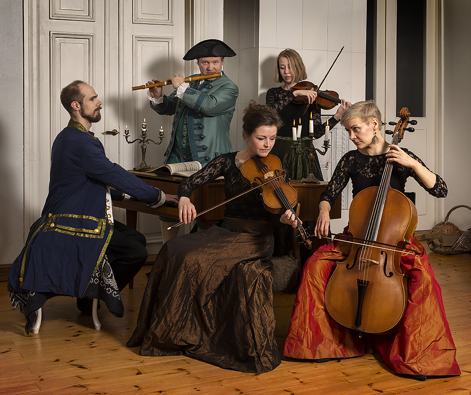 Kuvassa Barokkiyhtye Galantina