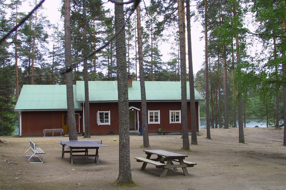 Varparannan leirimaja